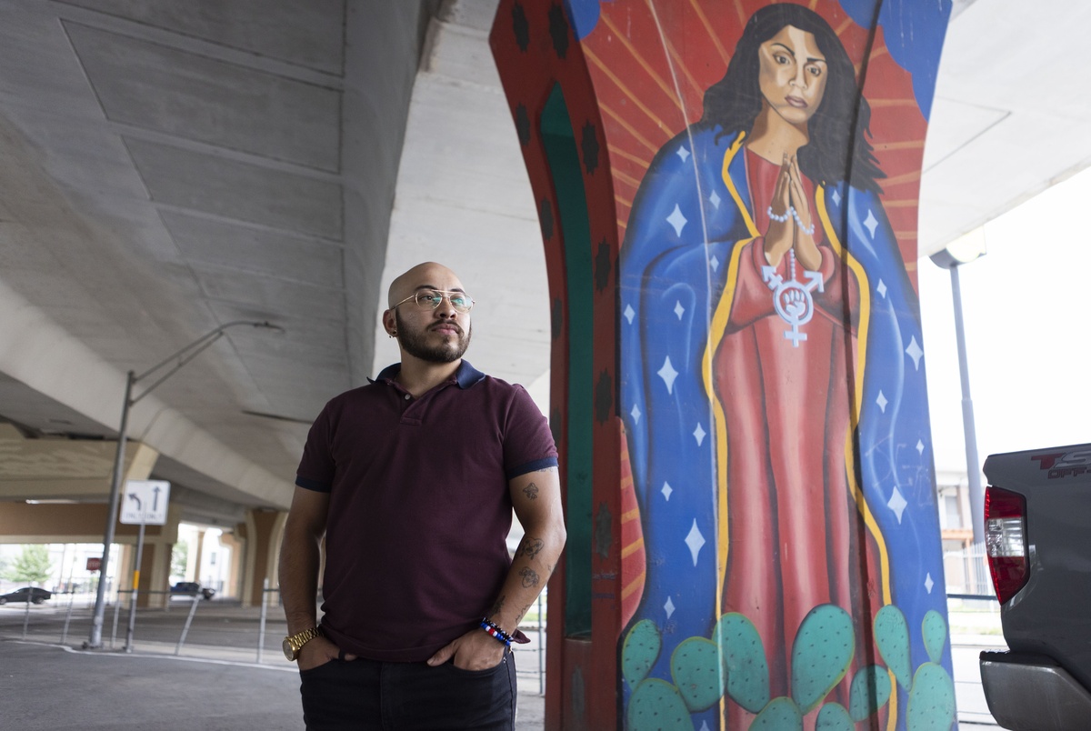 Trans Texans brace for life under strict sex definition law